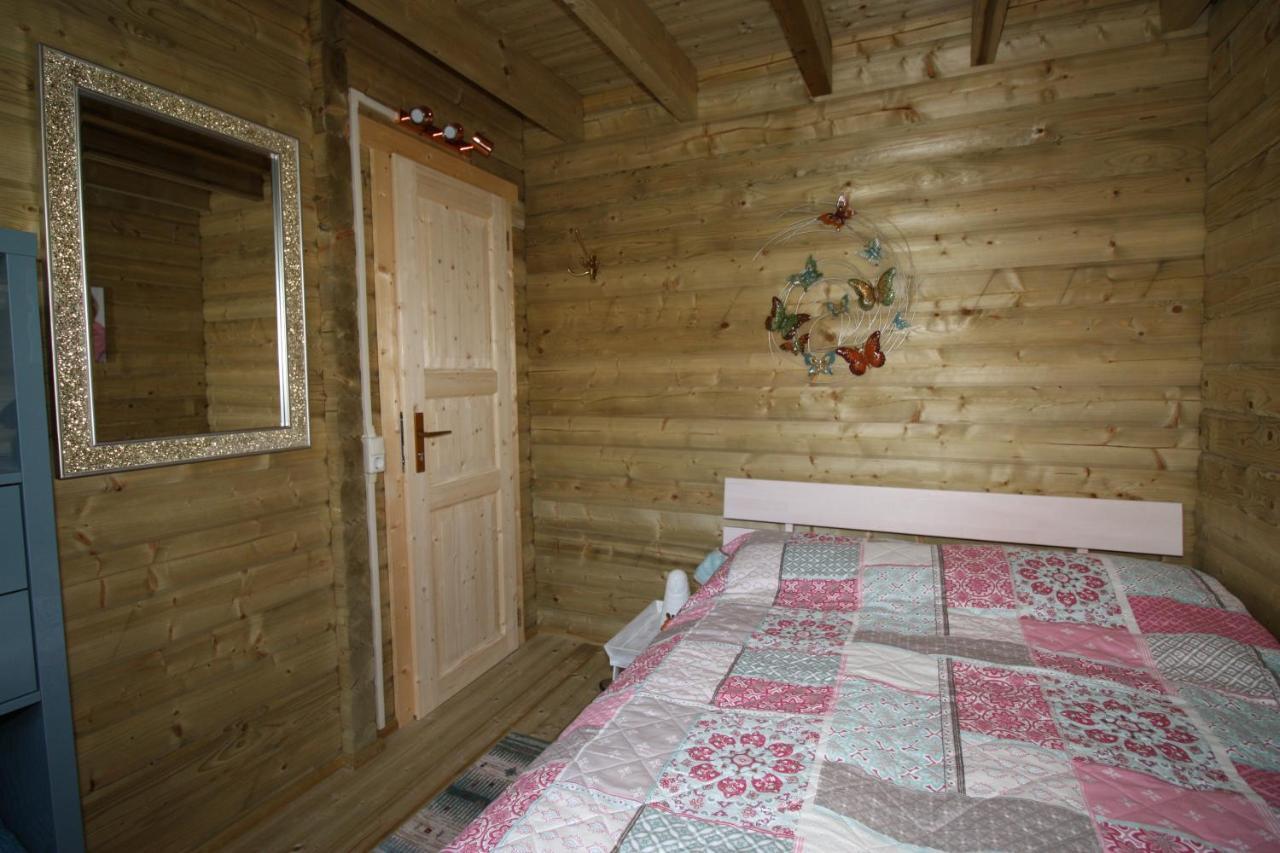 Villa Emilia - Gemuetliches Kinderfreundliches Blockhaus Mit Umzaeuntem Garten Sint Annaland Εξωτερικό φωτογραφία