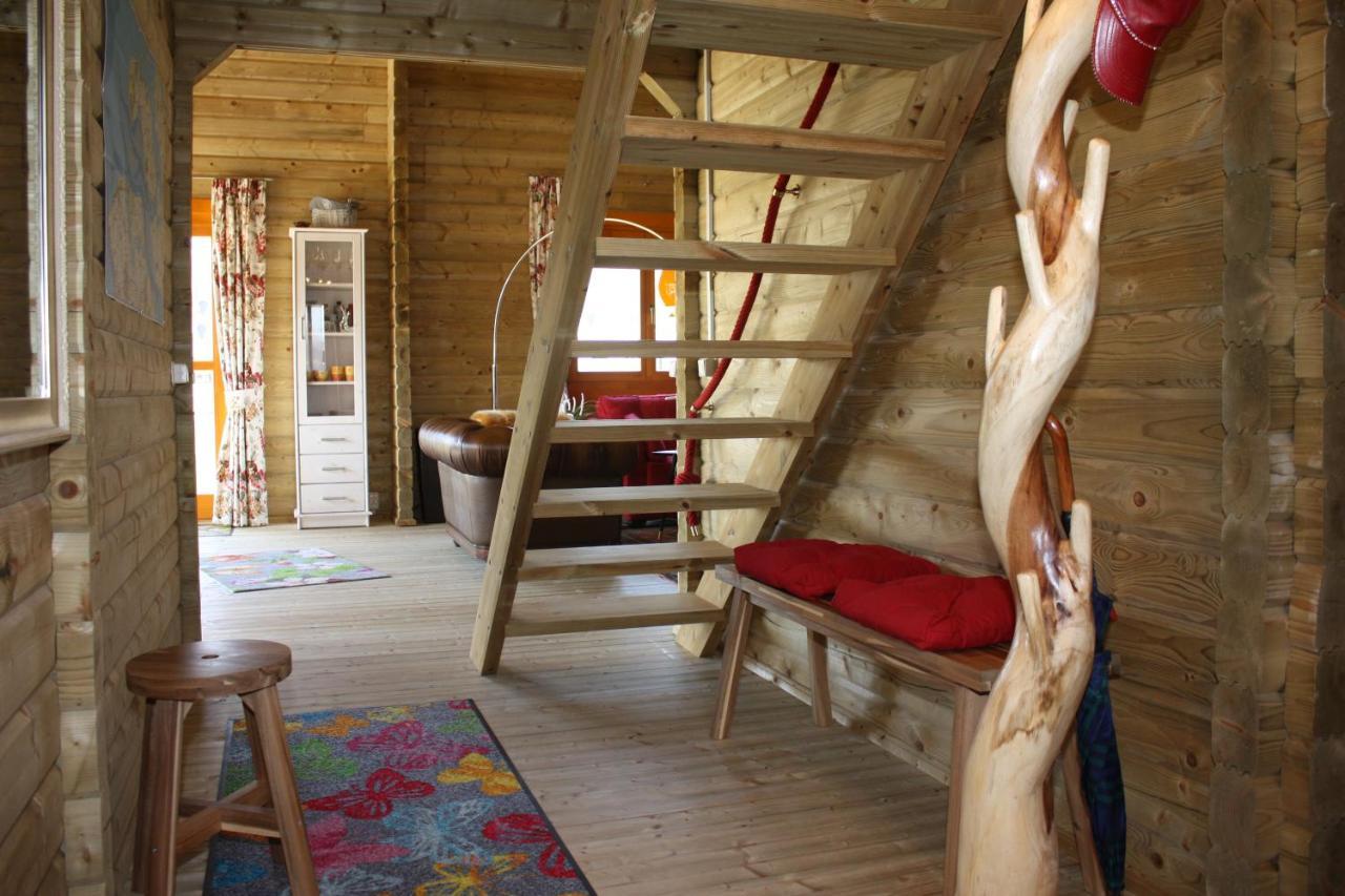 Villa Emilia - Gemuetliches Kinderfreundliches Blockhaus Mit Umzaeuntem Garten Sint Annaland Εξωτερικό φωτογραφία