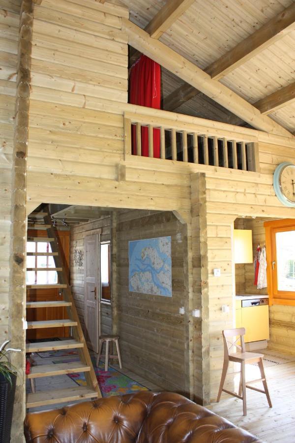 Villa Emilia - Gemuetliches Kinderfreundliches Blockhaus Mit Umzaeuntem Garten Sint Annaland Εξωτερικό φωτογραφία