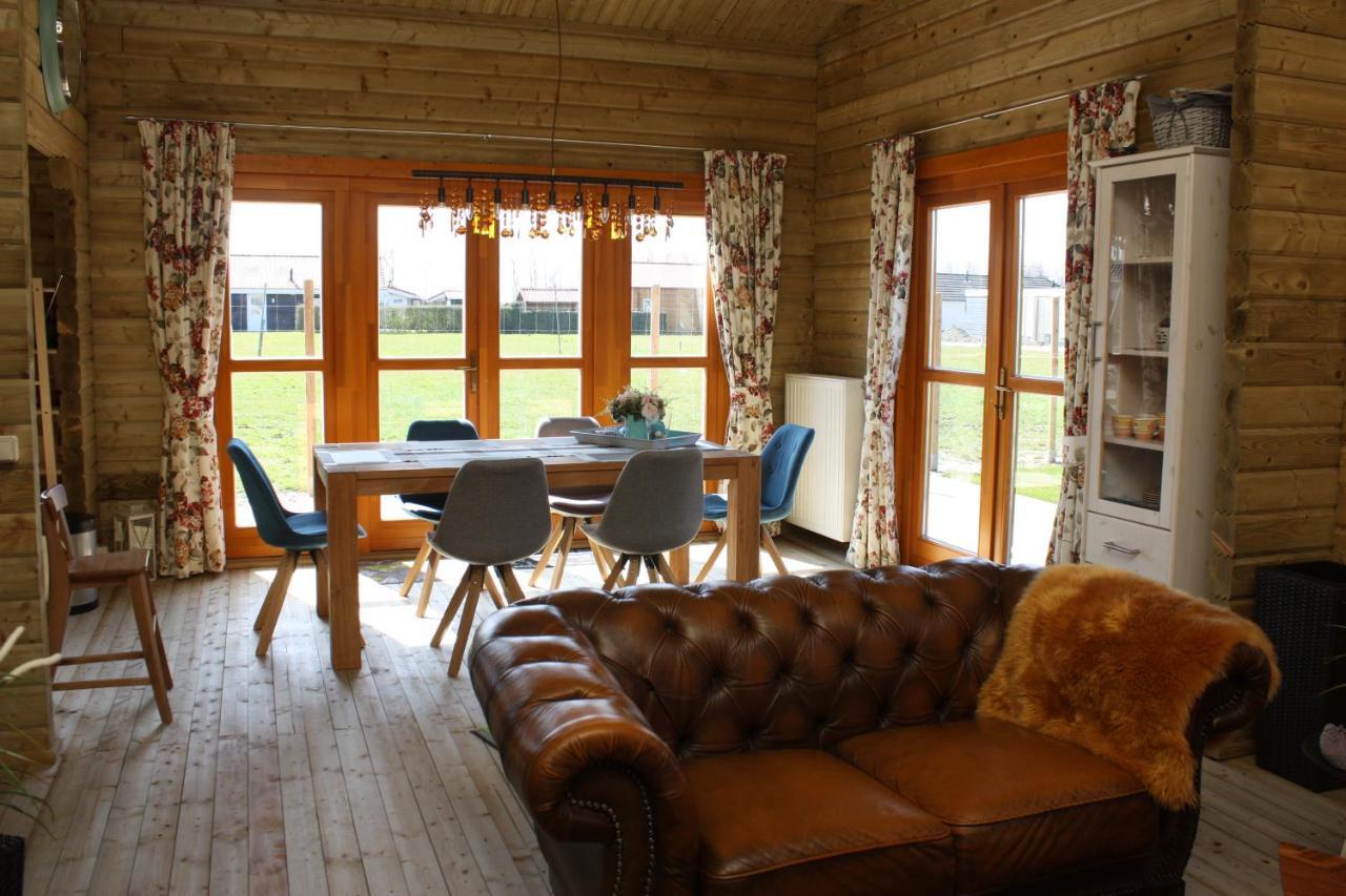 Villa Emilia - Gemuetliches Kinderfreundliches Blockhaus Mit Umzaeuntem Garten Sint Annaland Εξωτερικό φωτογραφία